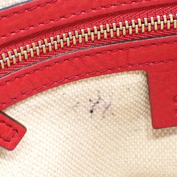 GUCCI Authentic Red Leather Shoulder Bag - Picture 10 of 10